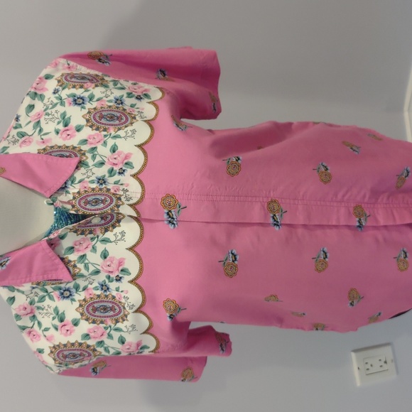 Liz Claiborne Tops - VINTAGE LIZ WEAR LIKE NEW